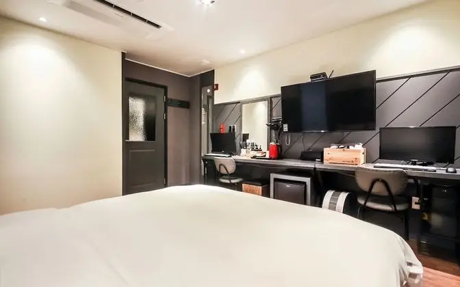 Oda (Deluxe (massage chair couple PC Netfl)