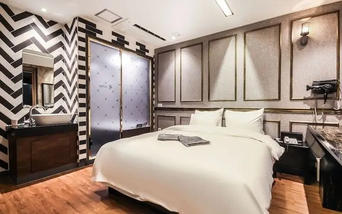 Oda (Standard (Netflix available))