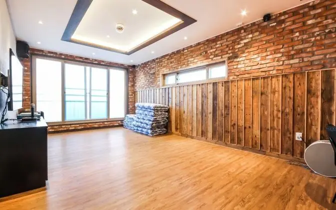 Oda (Unused 2024- event room)