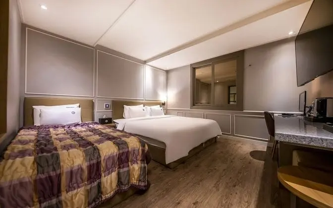 Oda (Standard Twin (Netflix available Whir)