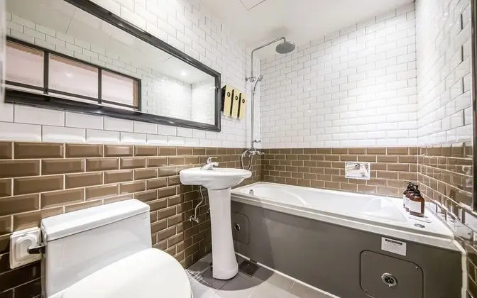 Oda (Standard Twin (Netflix available Whir)