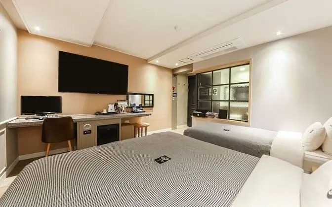 Oda (Standard Twin (Netflix available Whir)