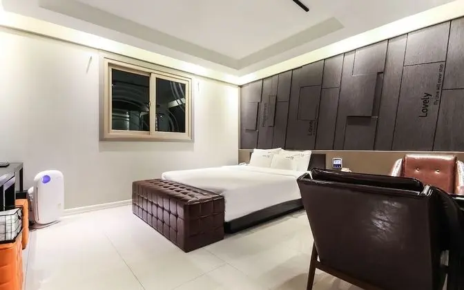 Oda (Standard (smoking room/Netflix viewin)