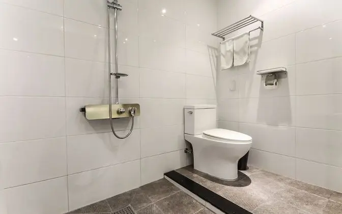 Oda (Twin (Netflix available))