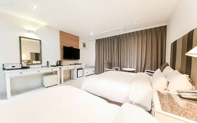 Oda (Deluxe (Double + Single))