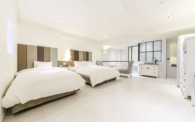 Oda (Deluxe Room (Double + Single/Styler))