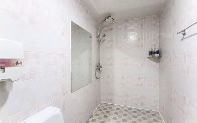 Oda (Twin (Tub O / Netflix available))