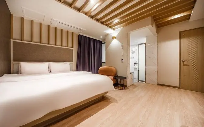 Oda (Standard (Netflix available Delive))