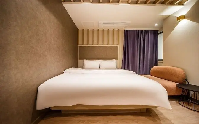 Oda (Standard (Netflix available Delive))