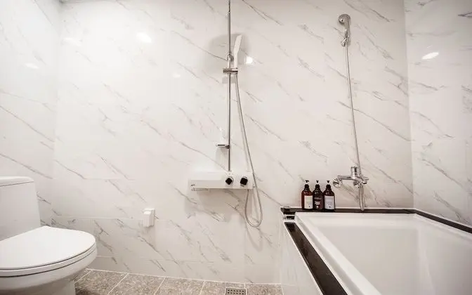 Oda (Standard (Netflix available Delive))