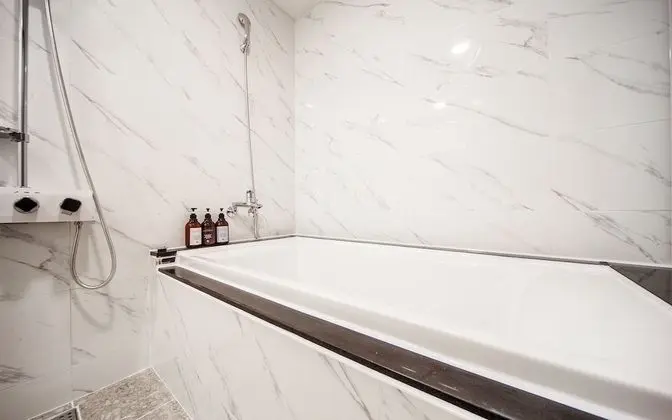 Oda (Standard (Netflix available Delive))