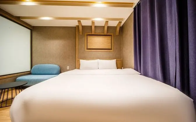 Oda (Standard (Netflix available Delive))