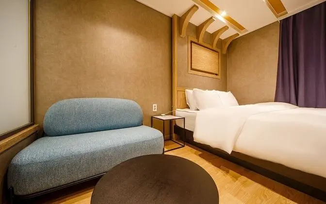 Oda (Standard (Netflix available Delive))