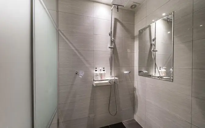 Oda (Deluxe (OTT Service Available))