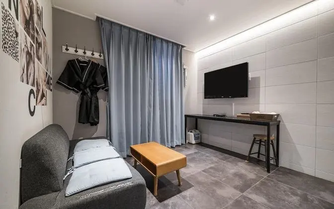 Oda (VIP (OTT Service Available))