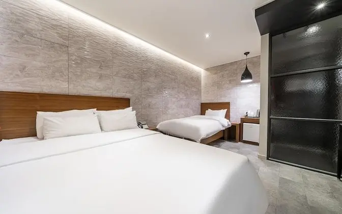 Oda (VIP Twin (OTT Service Available))