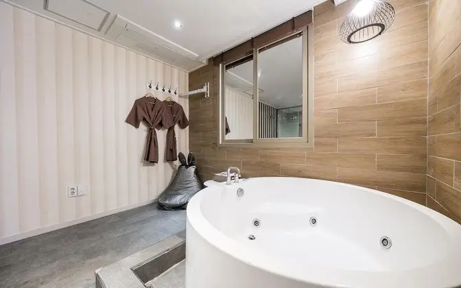 Oda (VIP Twin (OTT Service Available))