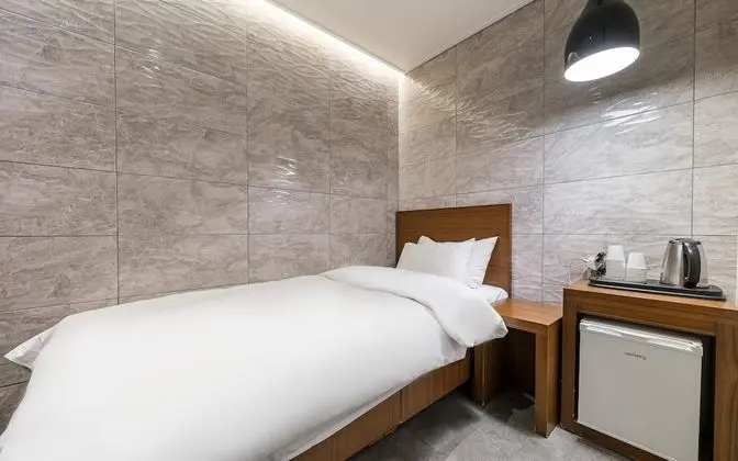 Oda (VIP Twin (OTT Service Available))