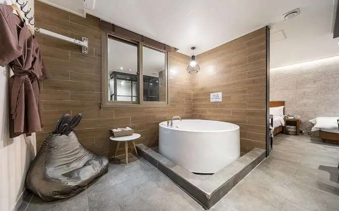 Oda (VIP Twin (OTT Service Available))