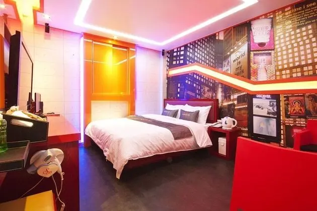 Oda (Standard room (Netflix available))