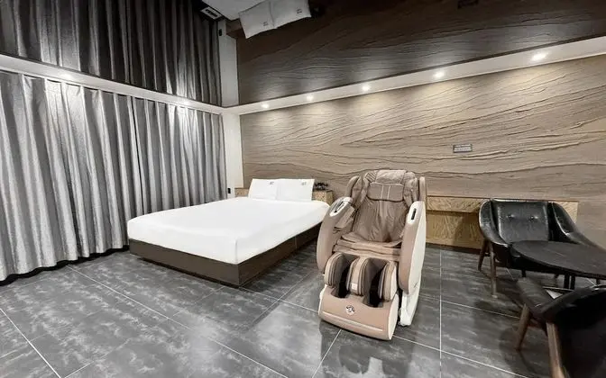 Oda (VIP (for 2 people Netflix available s)