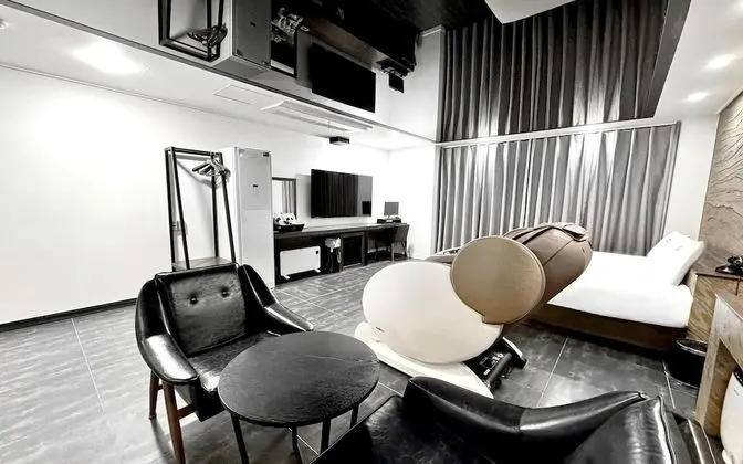 Oda (VIP (for 2 people Netflix available s)