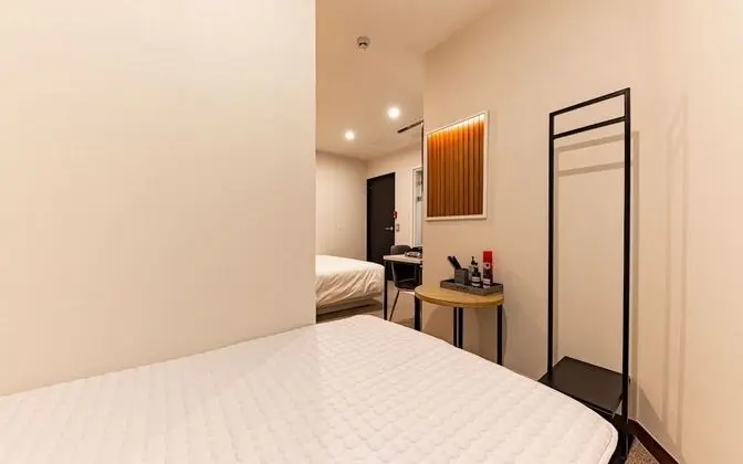 Oda (Twin (Netflix Available))