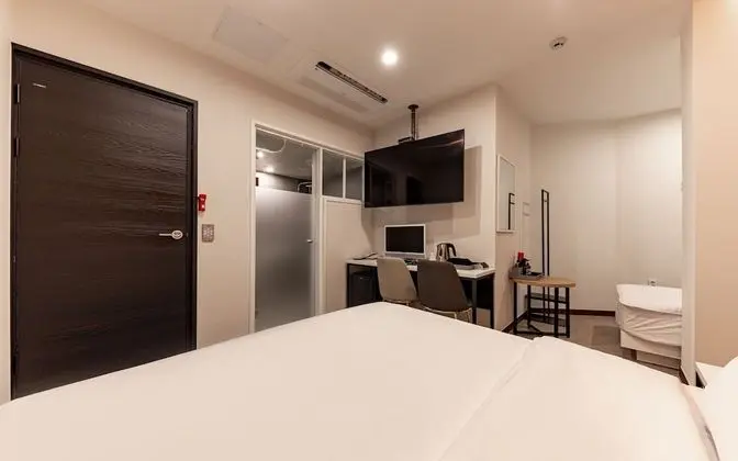 Oda (Twin (Netflix Available))