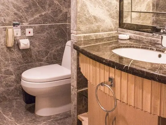 Deluxe Oda, 1 En Büyük (King) Boy Yatak
