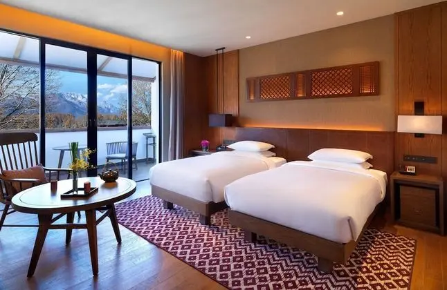 Oda, 2 Tek Kişilik Yatak, Tepe Manzaralı