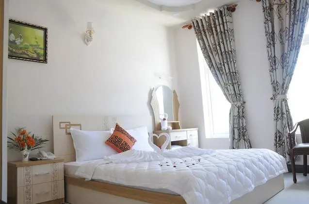 Deluxe Tek Büyük Yataklı Oda, 1 En Büyük (King) Boy Yatak, Sigara İçilmez, Havuz Manzaralı