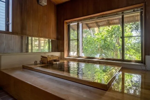 Superior Oda, Küvet, Bahçe Manzaralı (Private Cypress Bath)
