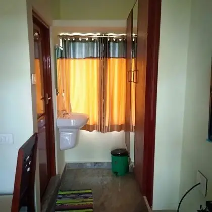 Basic Üç Kişilik Oda, Birden Çok Yatak, Bahçe Manzaralı
