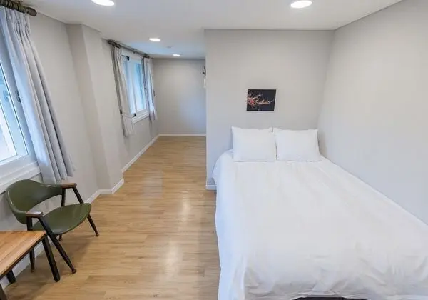 Standard Tek Büyük Yataklı Oda