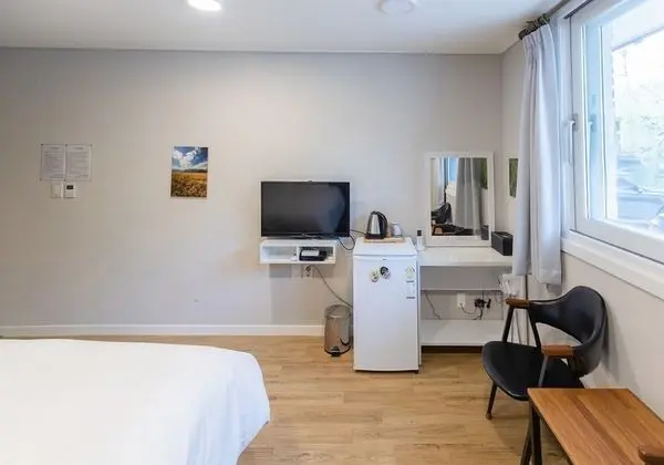 Standard Tek Büyük Yataklı Oda (Low Floor, No Cooking)