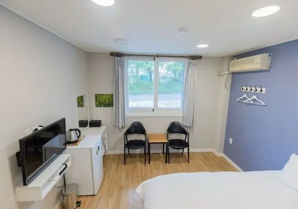 Standard Tek Büyük Yataklı Oda (Low Floor, No Cooking)