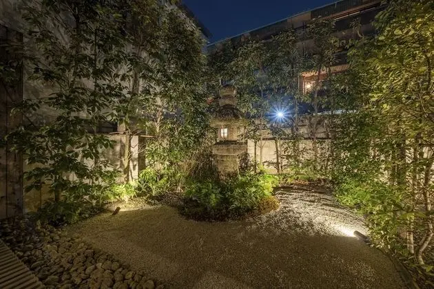 Oda, Sigara İçilmez (Suite room with Japanese Style Room)