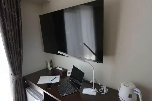 Tek Kişilik Oda, Sigara İçilmez