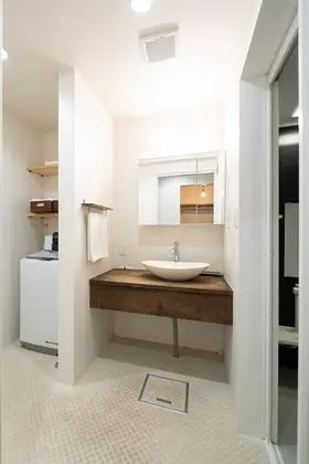 Ev (Private Vacation)