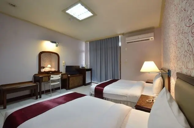 Üç Kişilik Oda
