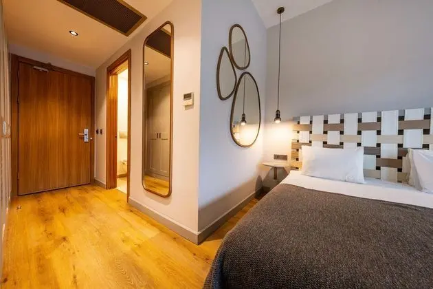 https://images.etstur.com/files/images/hotelImages/TR/51237/l/Jiva-Beach-Resort-Oda-388165.jpg