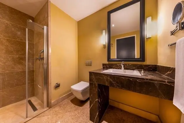https://images.etstur.com/files/images/hotelImages/TR/51237/l/Jiva-Beach-Resort-Oda-388170.jpg