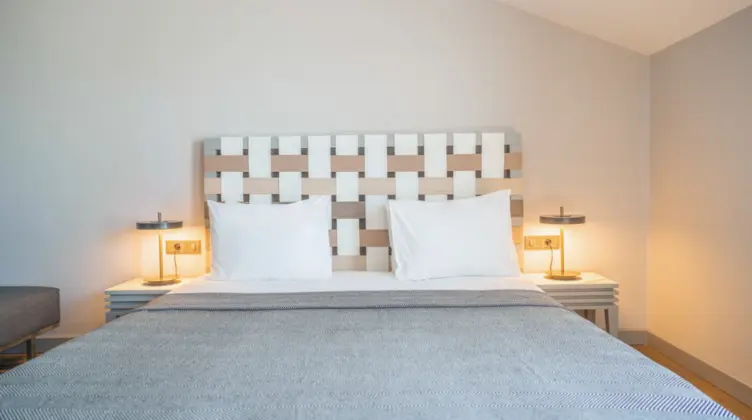 https://images.odamax.com/img/1024x768/odamax/image/upload/Jiva_Beach_Resort_Hotel_202601221526277_Attic_Land_4.png