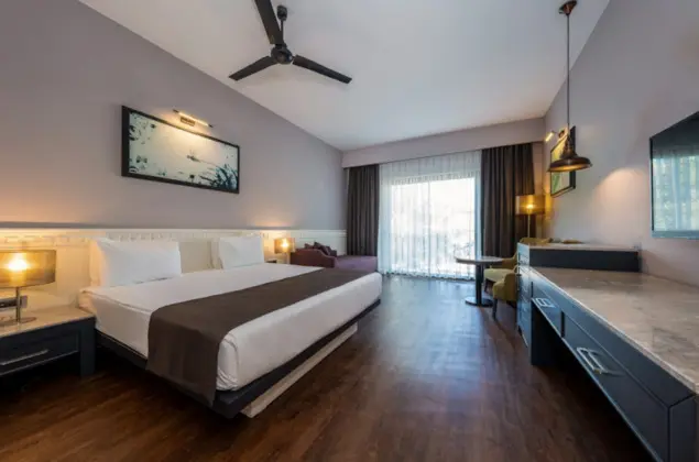 https://images.odamax.com/img/1024x768/odamax/image/upload/Jiva_Beach_Resort_Hotel_202601221535541_Standart_Room_6.png