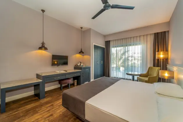 https://images.odamax.com/img/1024x768/odamax/image/upload/Jiva_Beach_Resort_Hotel_202601221547429_Family_Room1.png