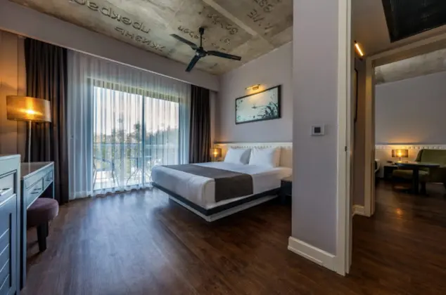 https://images.odamax.com/img/1024x768/odamax/image/upload/Jiva_Beach_Resort_Hotel_202601221547437_Family_Room7.png