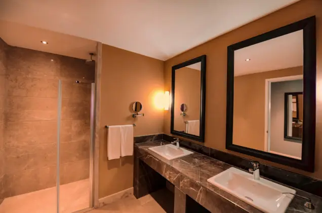 https://images.odamax.com/img/1024x768/odamax/image/upload/Jiva_Beach_Resort_Hotel_202601221547441_Family_Room10.png