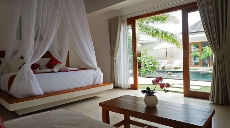 Luxury Kulübe, 2 Yatak Odası, Engellilere Uygun, Havuz Manzaralı