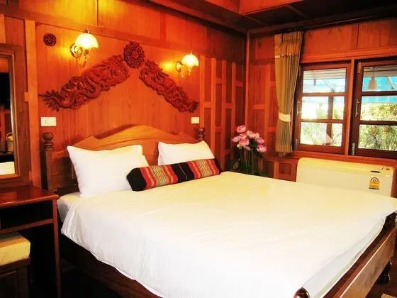Deluxe Bungalow
