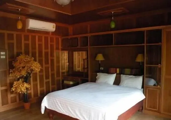 Deluxe Bungalow